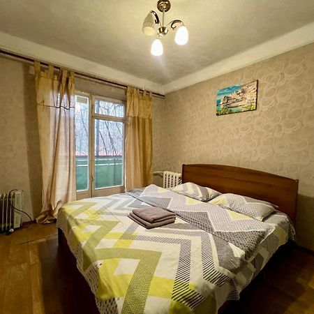 Квартира Эконом-Класса Возле Метро Левобережная Κίεβο Εξωτερικό φωτογραφία