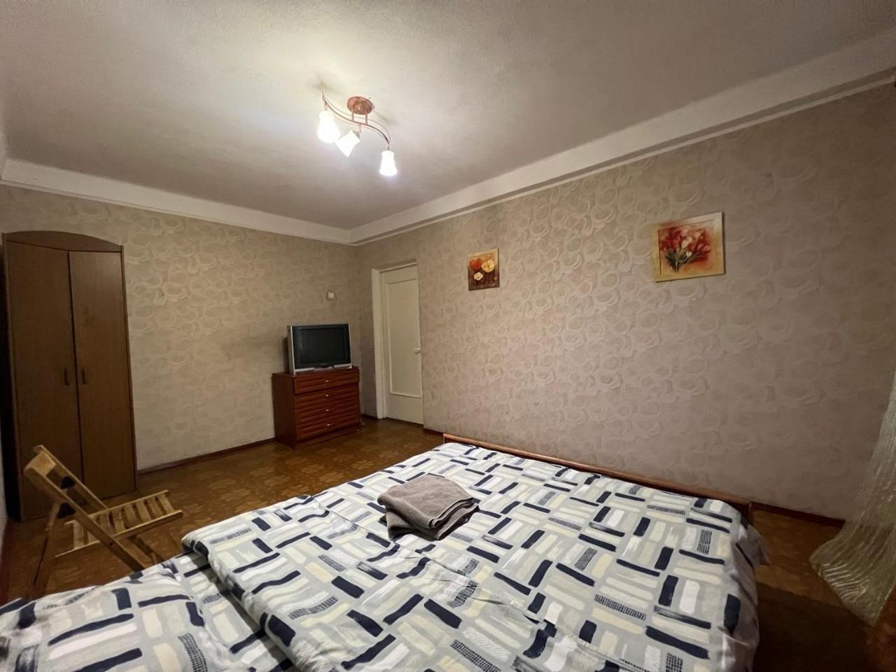 Квартира Эконом-Класса Возле Метро Левобережная Κίεβο Εξωτερικό φωτογραφία