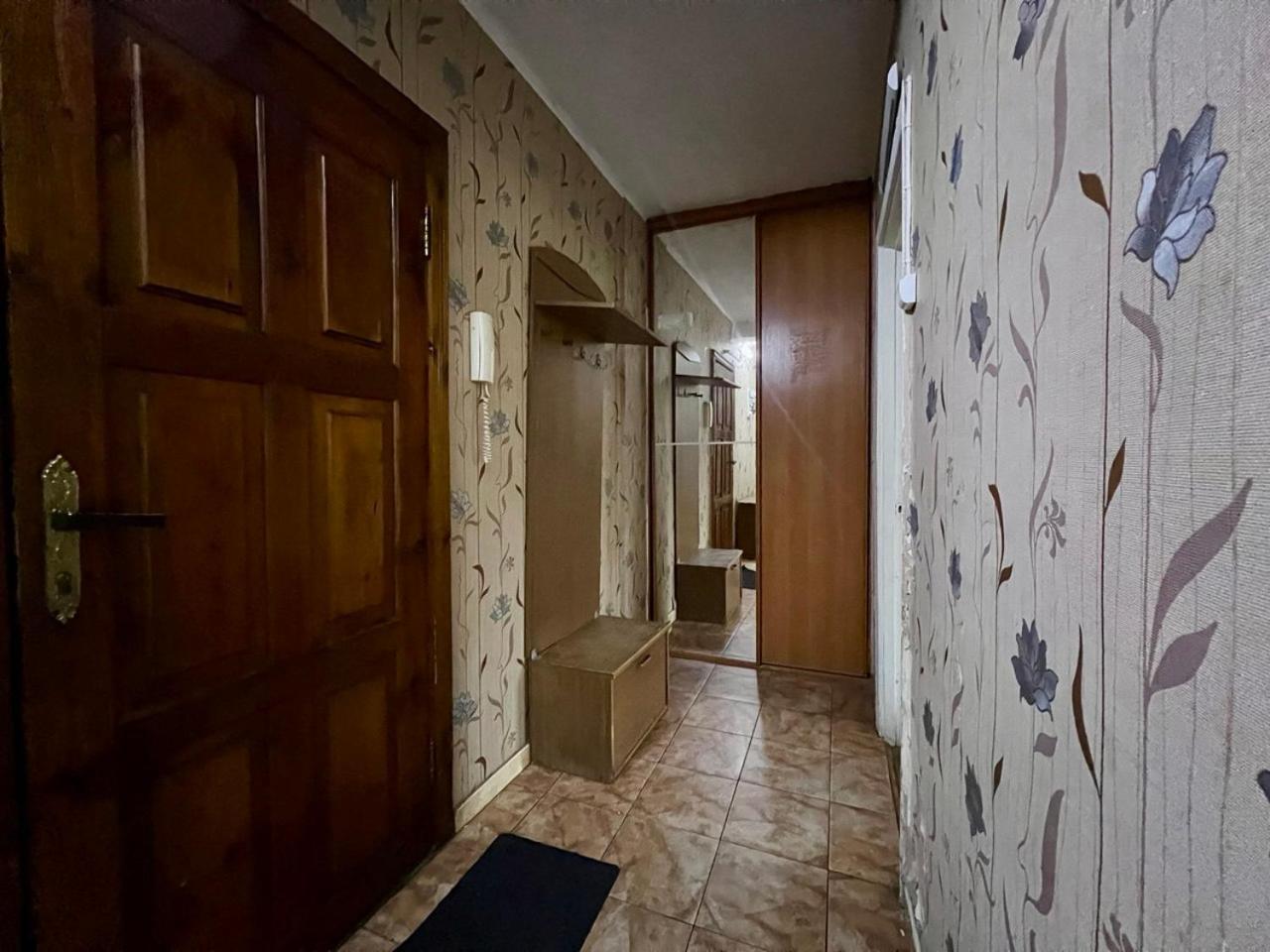 Квартира Эконом-Класса Возле Метро Левобережная Κίεβο Εξωτερικό φωτογραφία